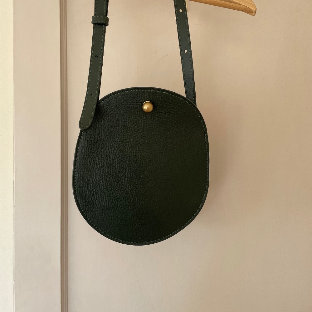 Lindquist- Object Eggi  bag in Pine